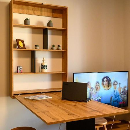 Plato 42 Apartment Каламата Екстериор снимка
