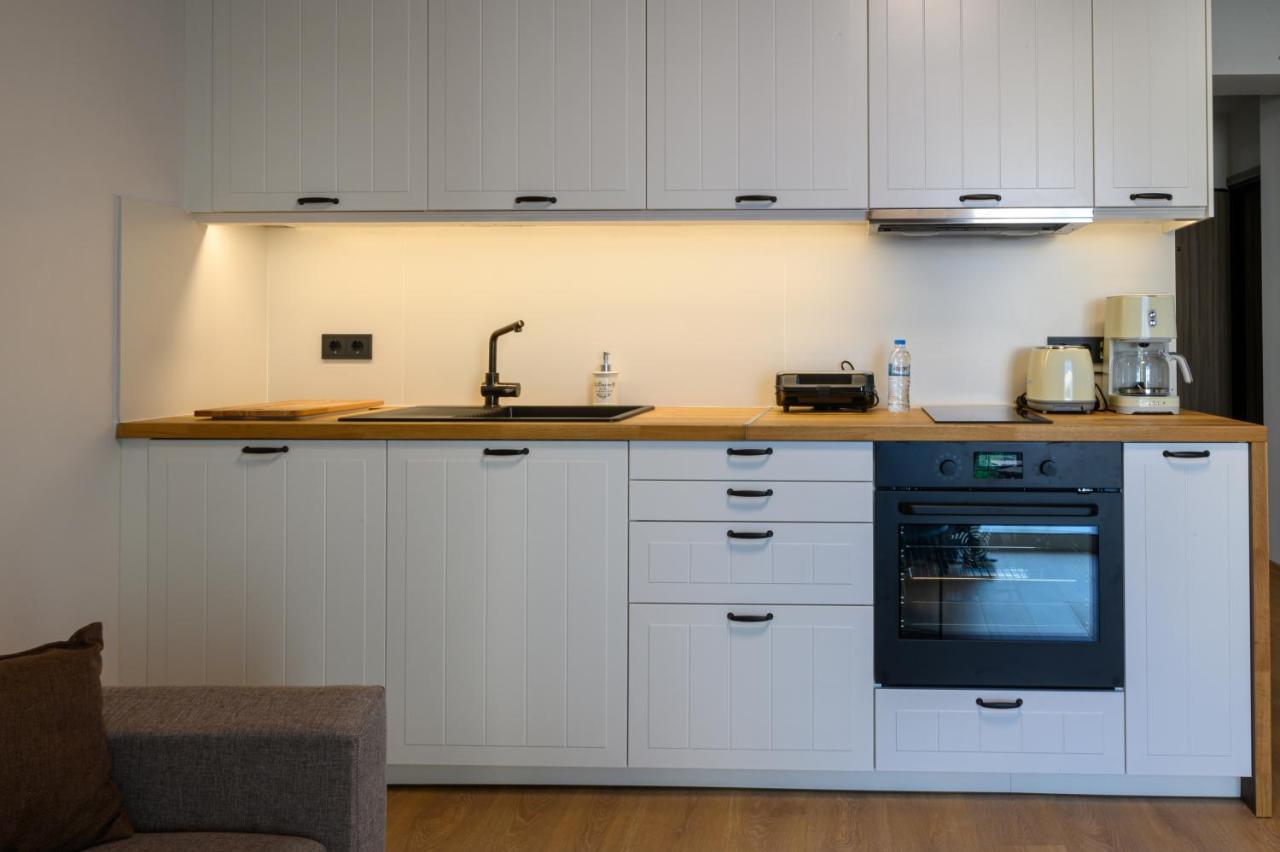 Plato 42 Apartment Каламата Екстериор снимка