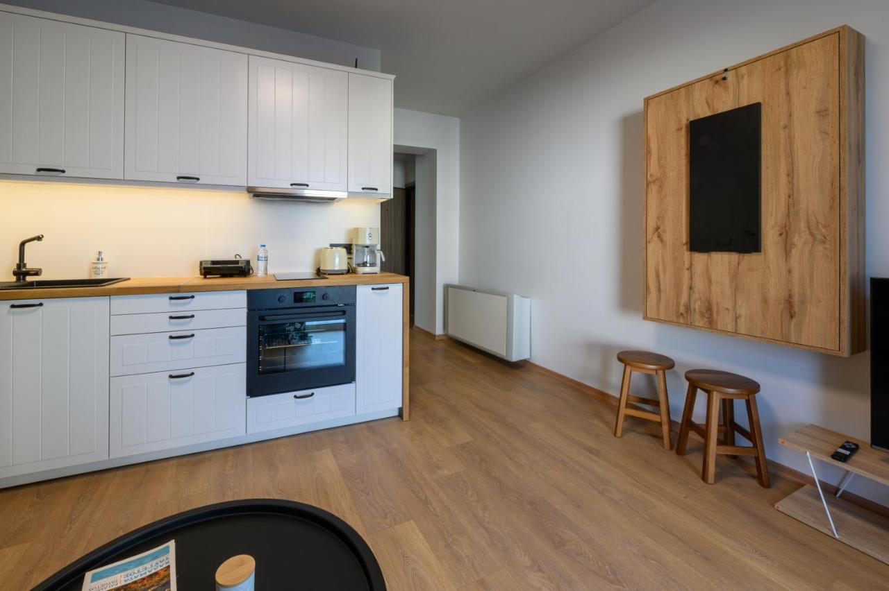 Plato 42 Apartment Каламата Екстериор снимка