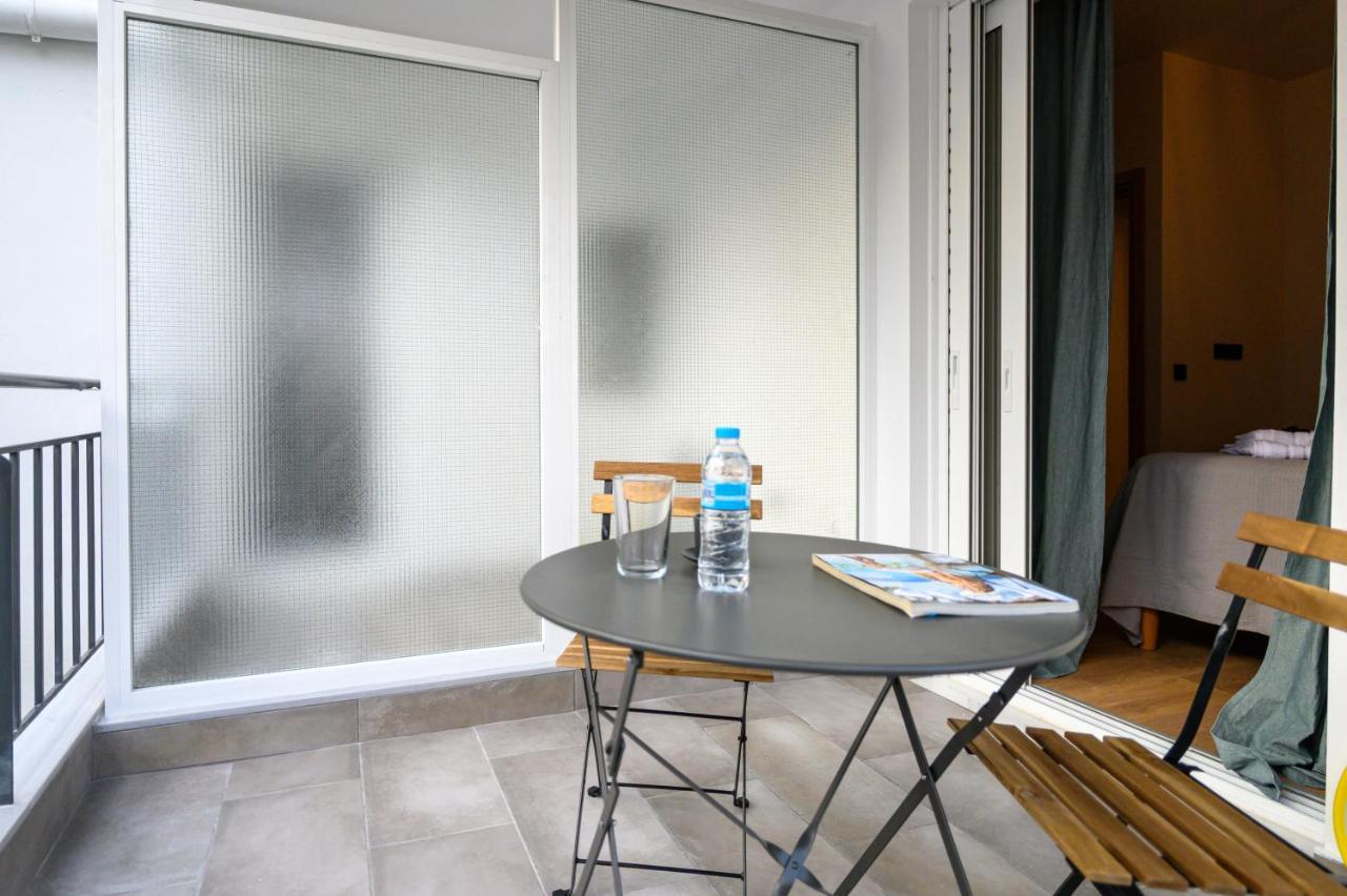 Plato 42 Apartment Каламата Екстериор снимка