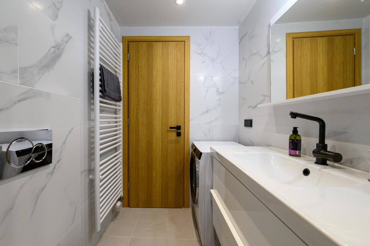 Plato 42 Apartment Каламата Екстериор снимка
